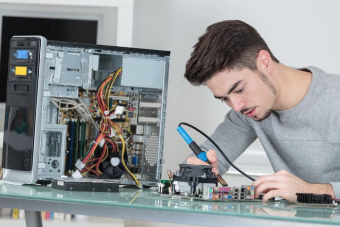 Perbaikan rangkaian elektronik komputer